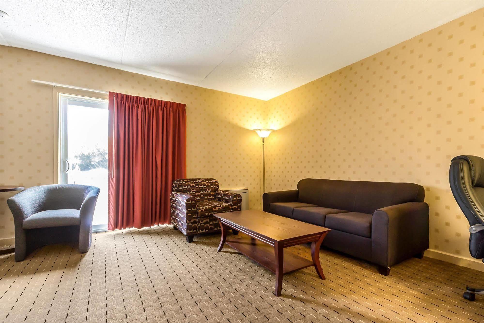 Motel 6-Trenton, On المظهر الخارجي الصورة